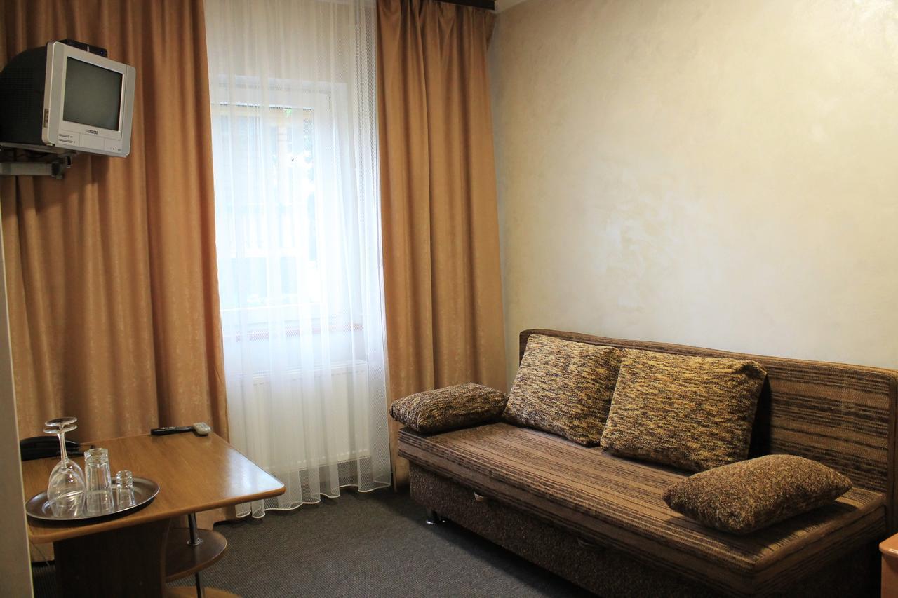 Dikii Med Hotel Heletinci Kültér fotó